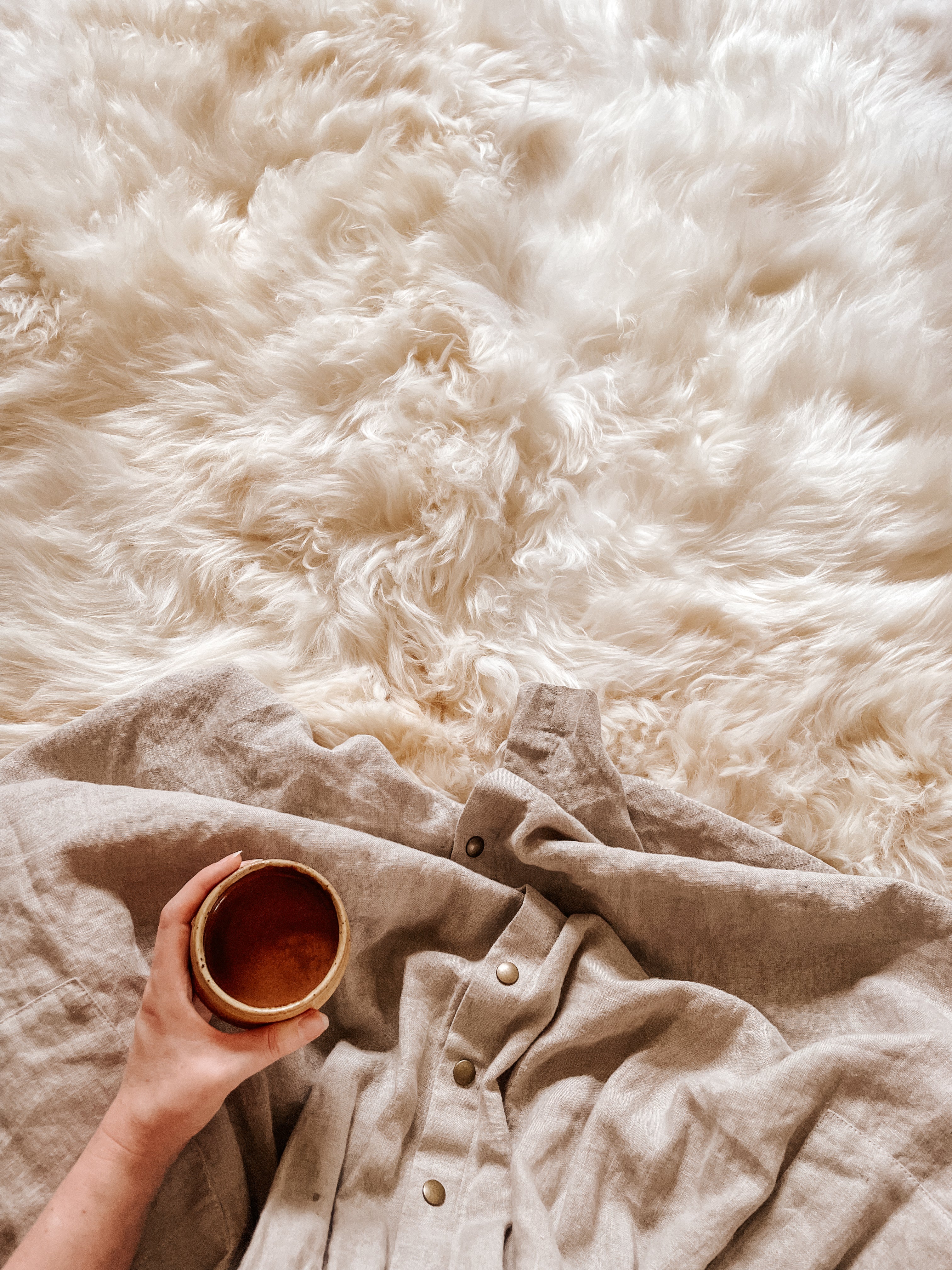 Grounding Your Body: How Natural Fibers Enhance Well-being and Reduce Stress