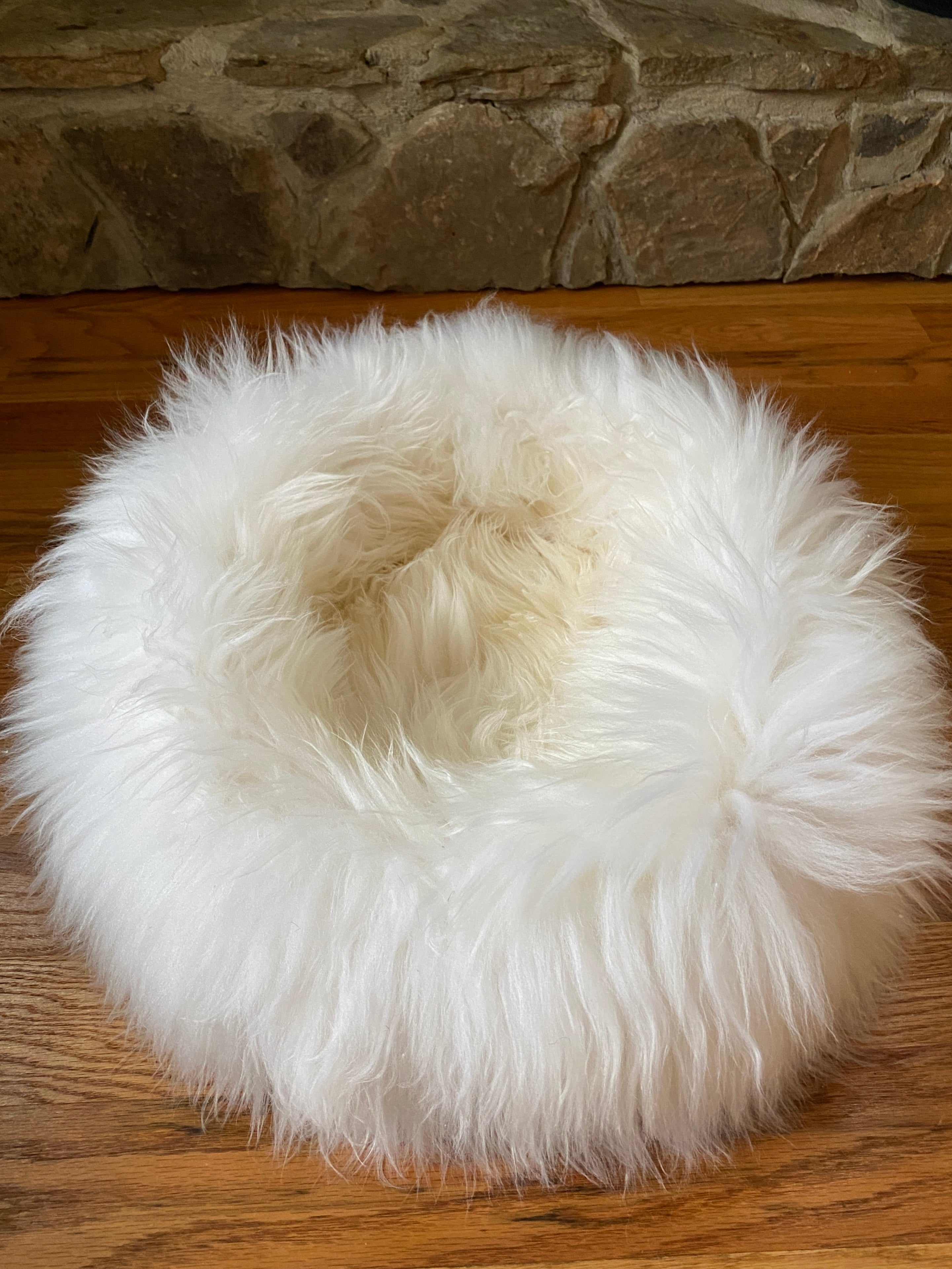 MEDIUM Plush Ivory Sheepskin Pet Bed