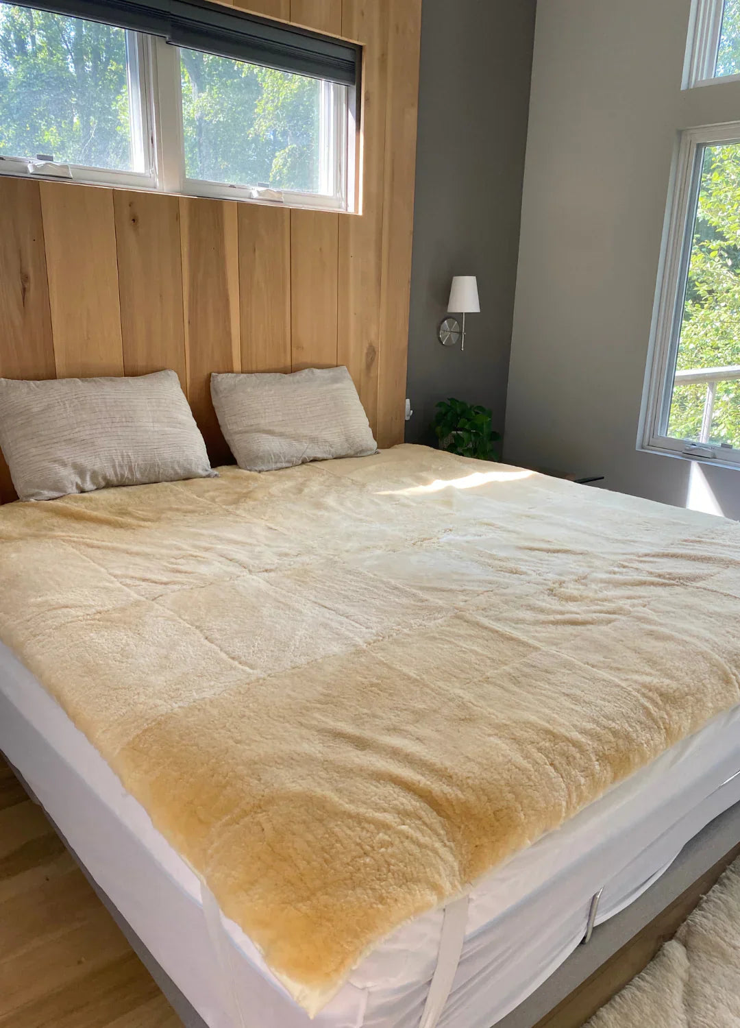 Why a sheepskin mattress topper is superior to a wool mattress topper