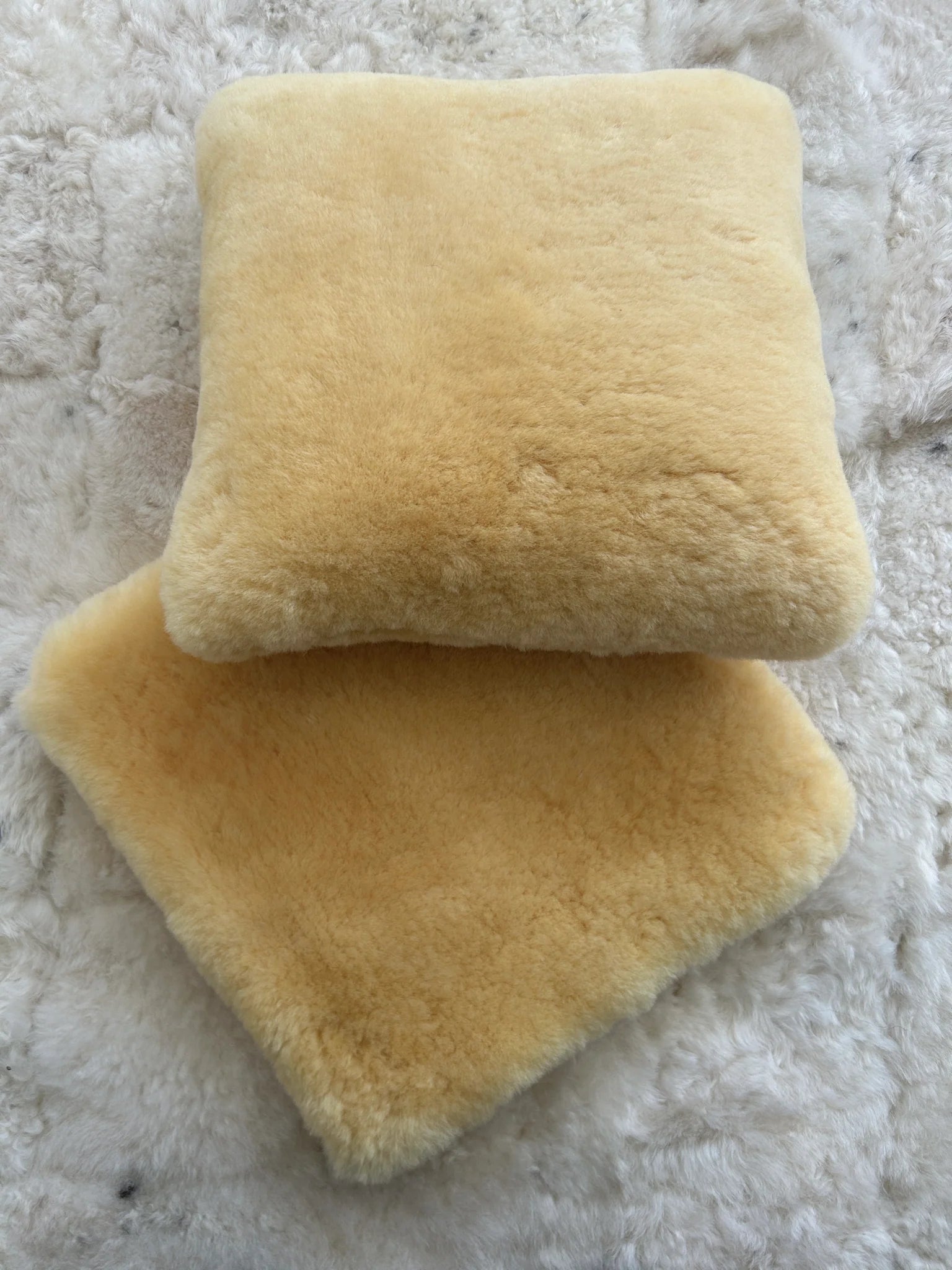 Double sided medical sheepskin pillowcase