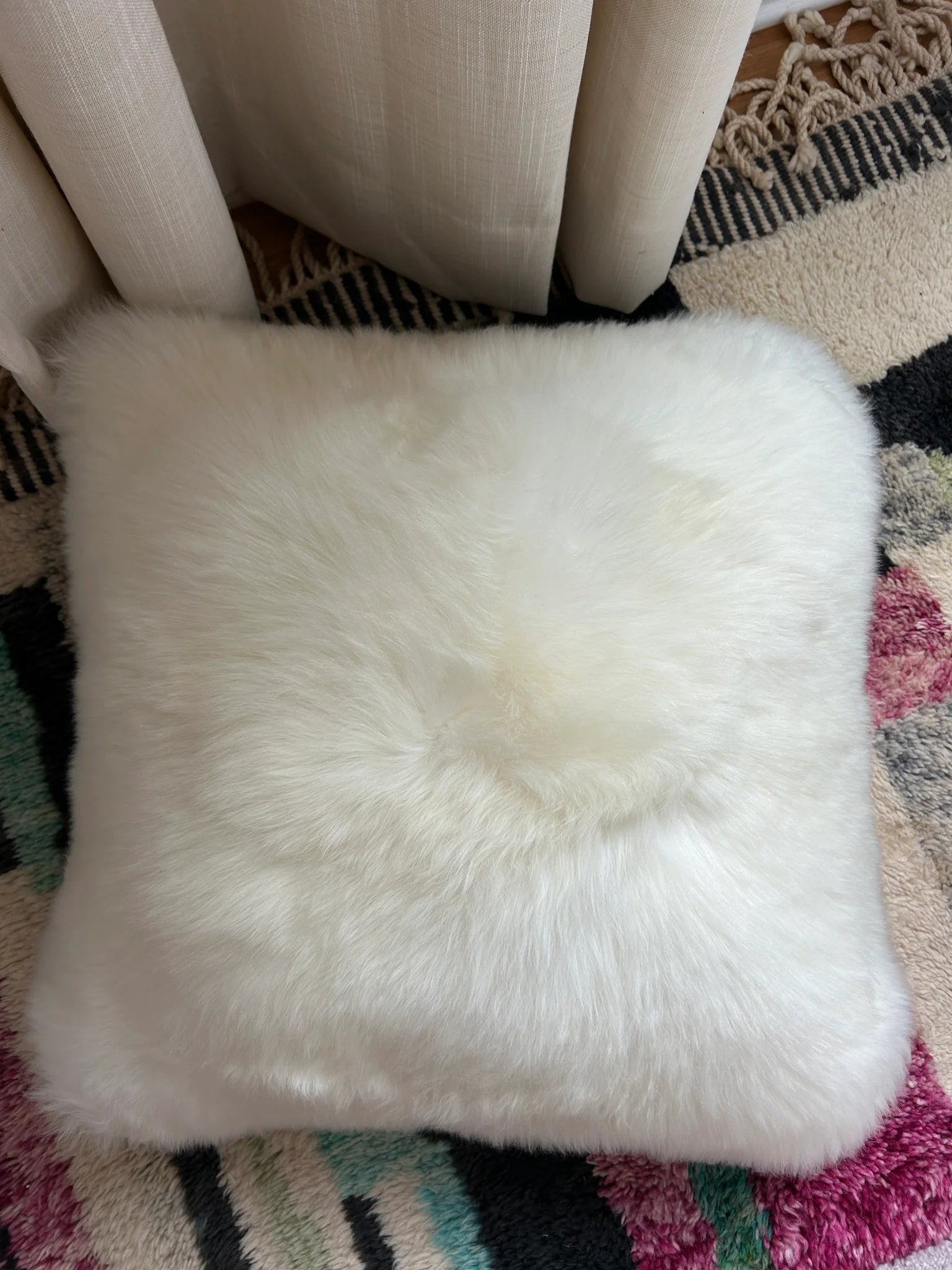 Top-view of double sided ivory sheepskin pillowcase