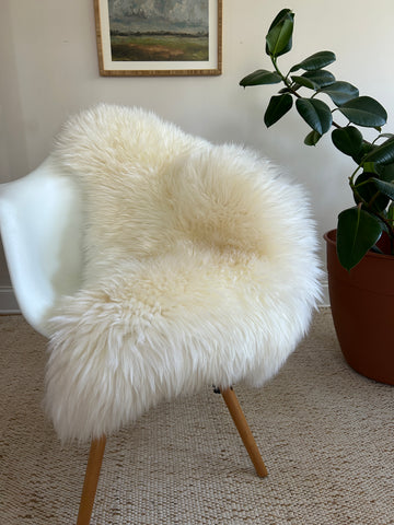 Extra Plush Milky Ivory Sheepskin