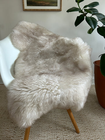 Light Greyish Sheepskin