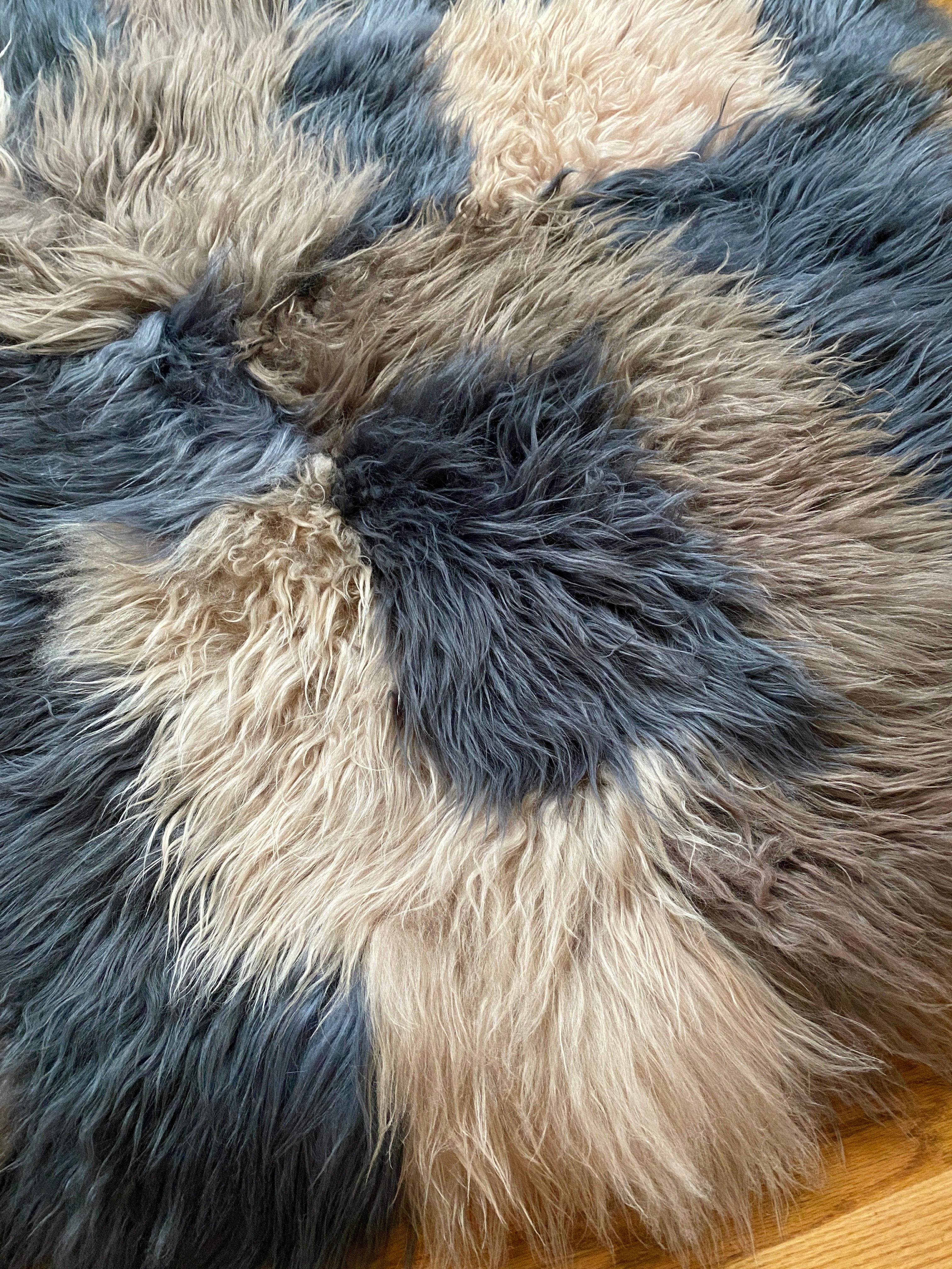 Mixed Color Icelandic Circle Sheepskin Rug