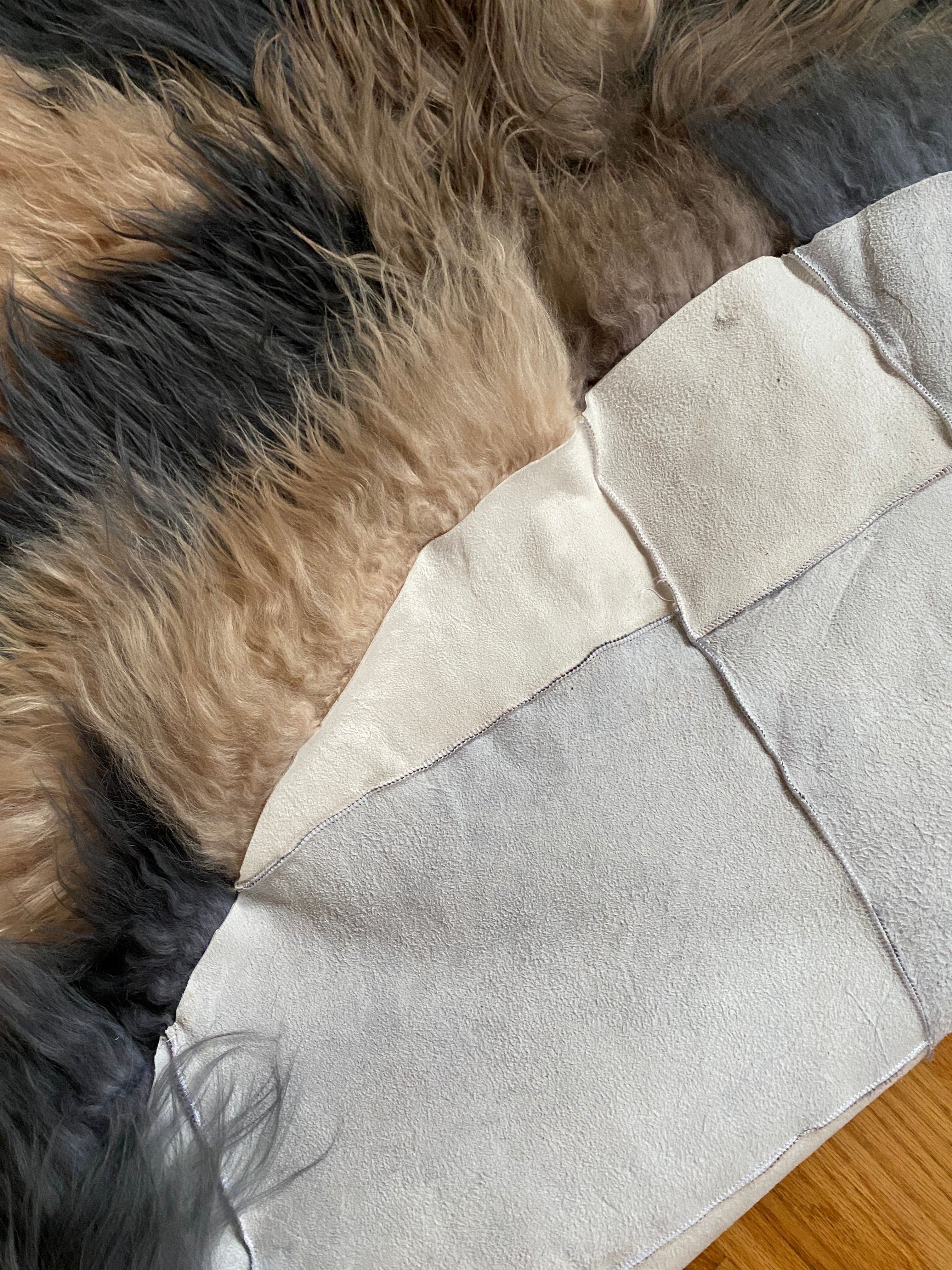 Mixed Color Icelandic Circle Sheepskin Rug