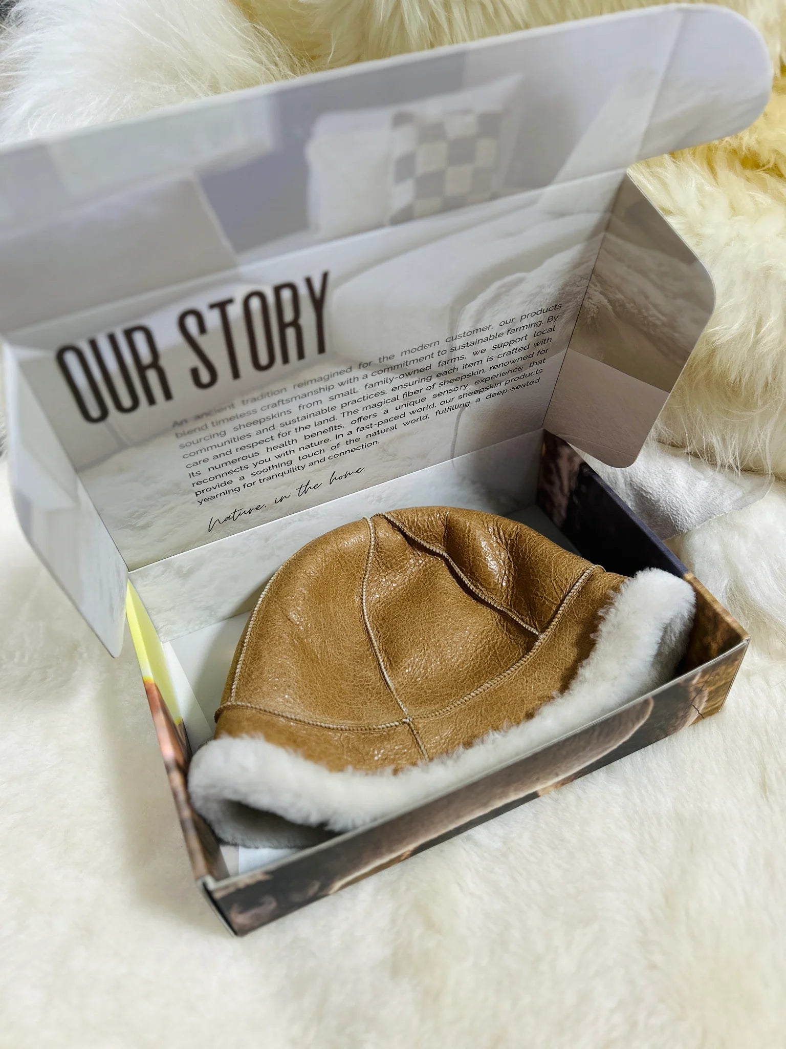 Brown leather santa-fe sheepskin bucket hat in a box 
