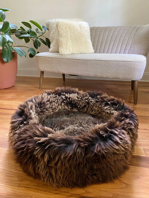 Fluffy brown pet bed 