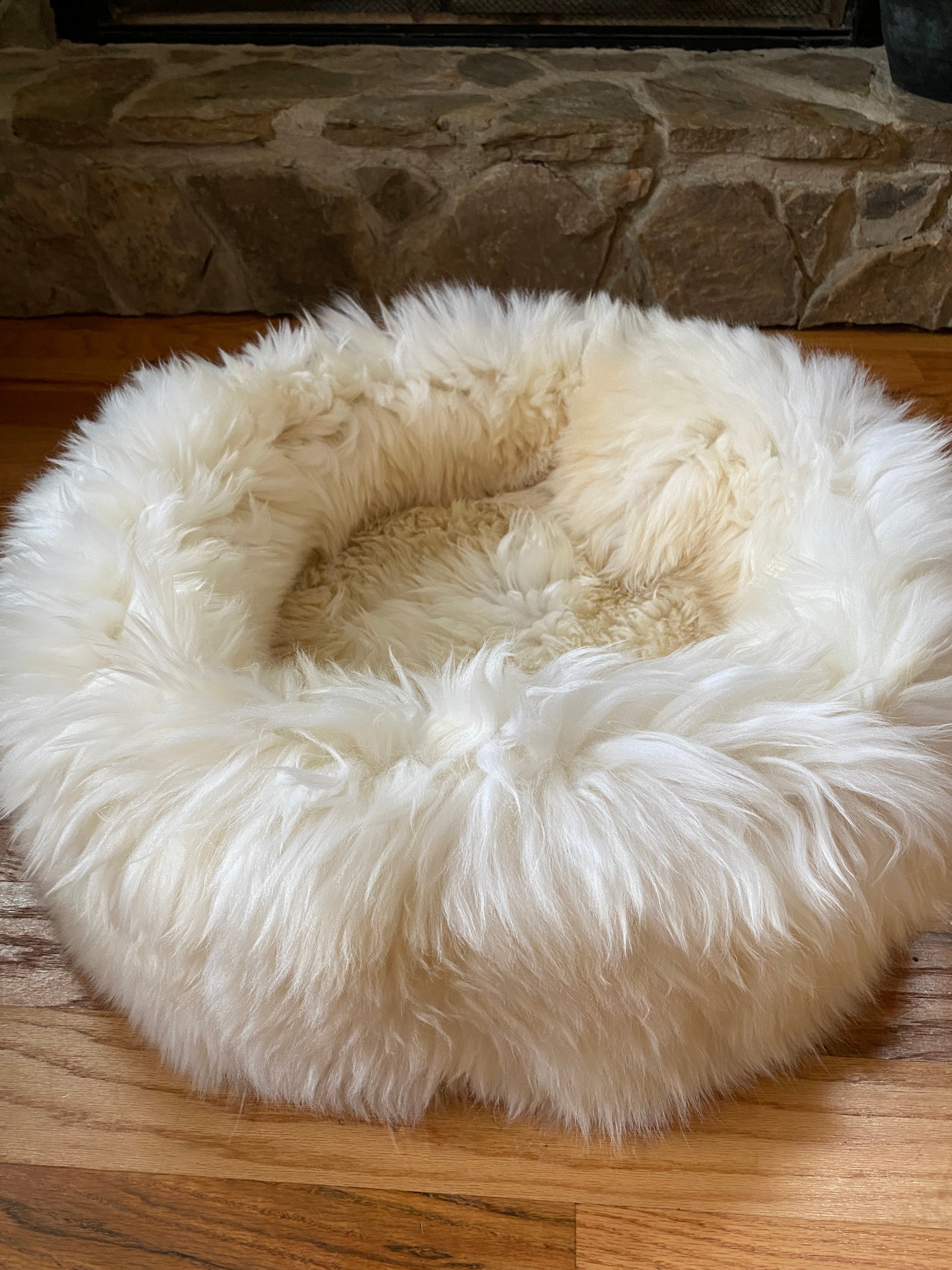 LARGE Plush Ivory Sheepskin Pet Bed