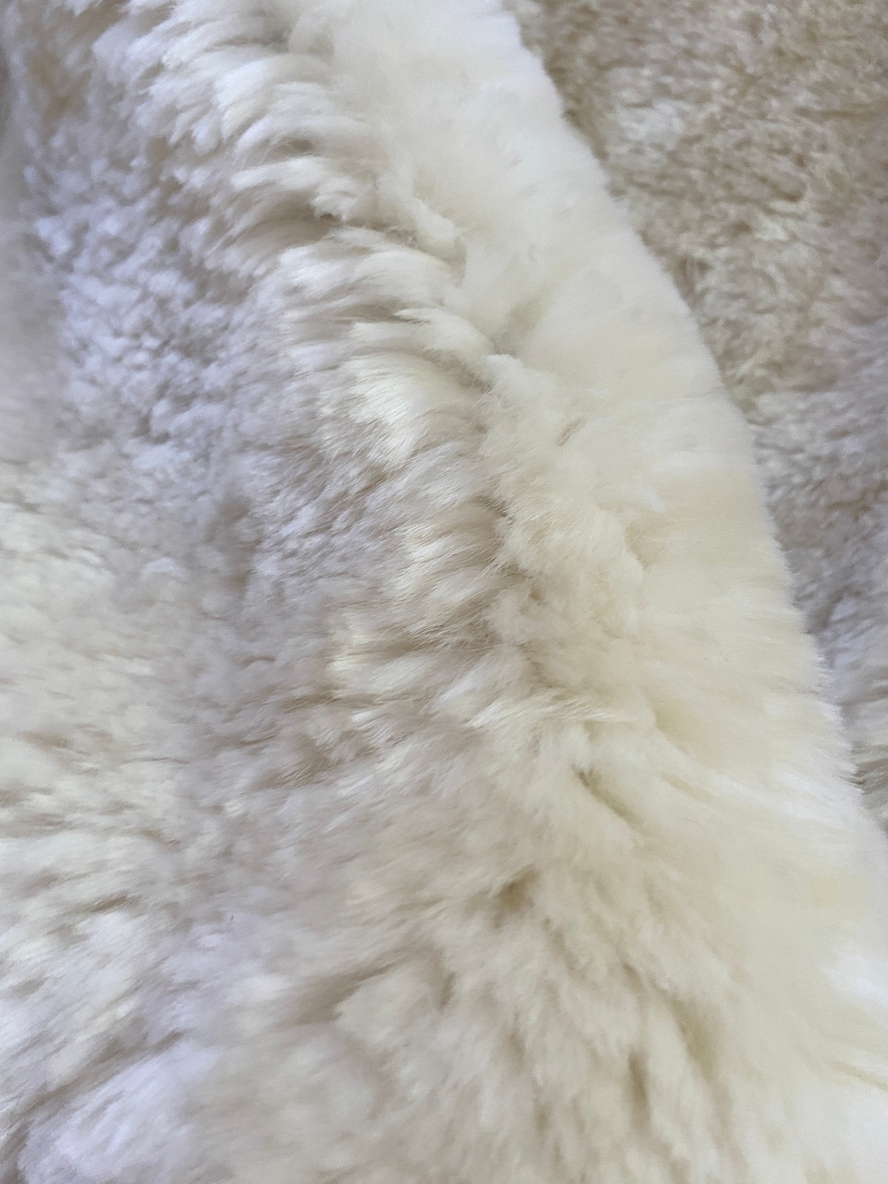 Extra Soft Shorn Ivory Sexto Sheepskin