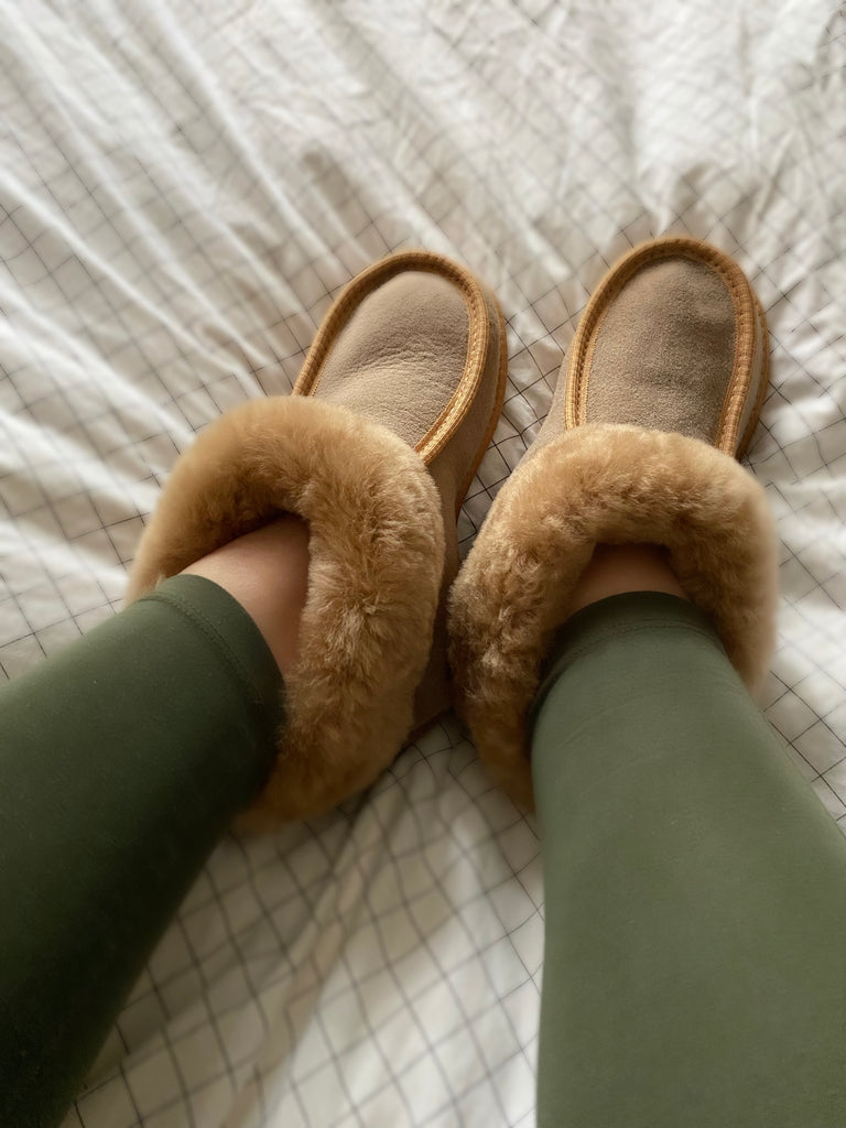 The Classic Slipper: 100% sheepskin in Tan– East Perry