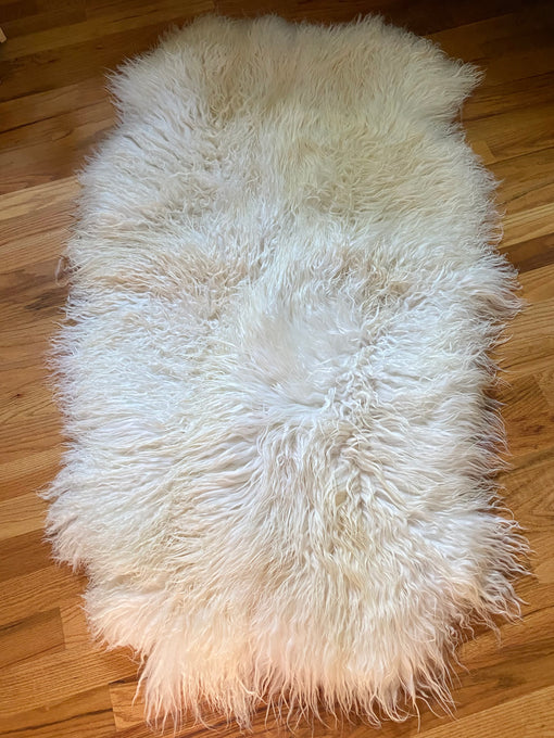 sheepskin area rug 